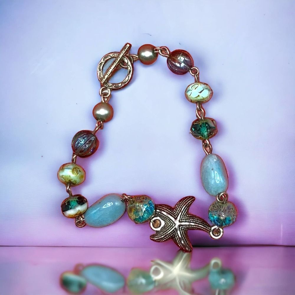 Vintage Girls turquoise colored beads starfish bracelet!